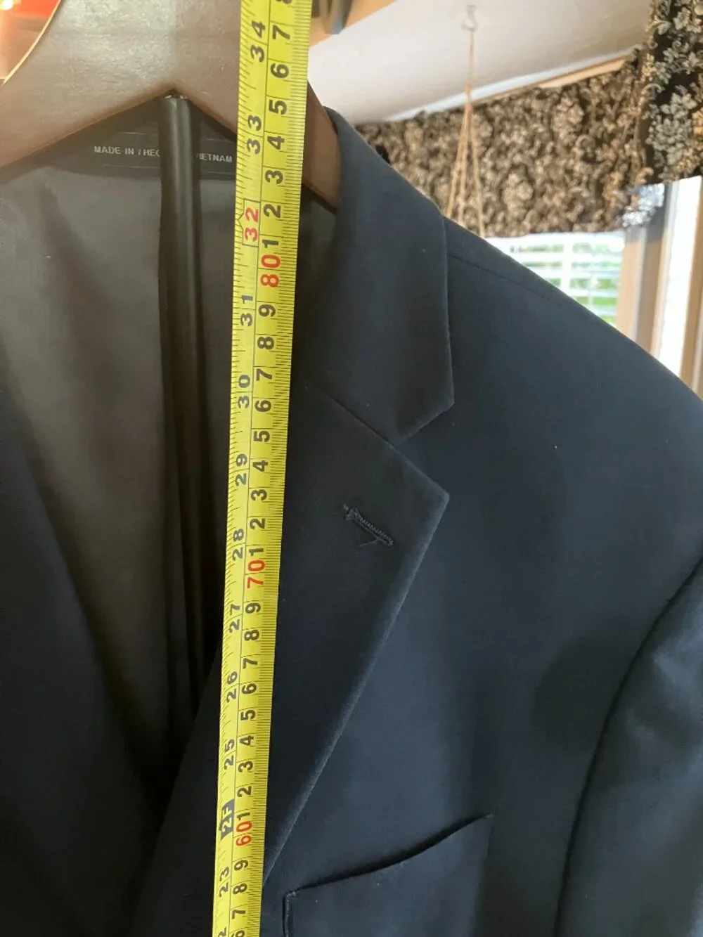 48R Perry Ellis suit